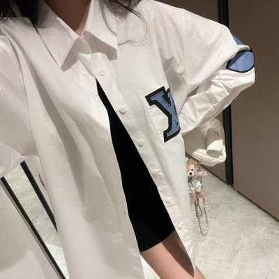 Louis Vuitton路易威登25Ss新款贴布刺绣防晒纽扣衬衫 太有感觉了吧轻松Get千金氛围感 四叶草太显贵气真的很难对它说不 双臂+后背提花Logo太好