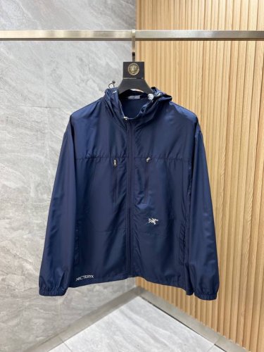 arc 始祖鸟 2025春夏新品 三标齐全 男女同款防晒服 好货不用过多介绍 看细节 专柜码数：M-Xxxl 175 140上身L