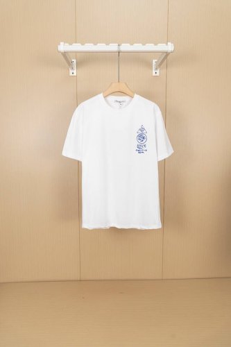 挂拍图 顶级版本 -款号X45 Dior迪奥短袖T恤 官网一致 *定制280克全棉面料，面料柔软，亲肤舒适 *前后幅数码直喷工艺字母标识 *非常简约大气的一款