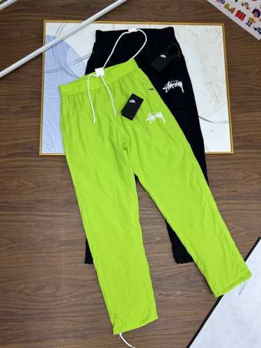 130，Nike X Stussy斯图西联名耐克复古休闲Logo运动抽绳尼龙长裤 采用特制超高密度梭织褶皱面料，防风防水，表面略微褶皱，同正品一致 前后身高品质