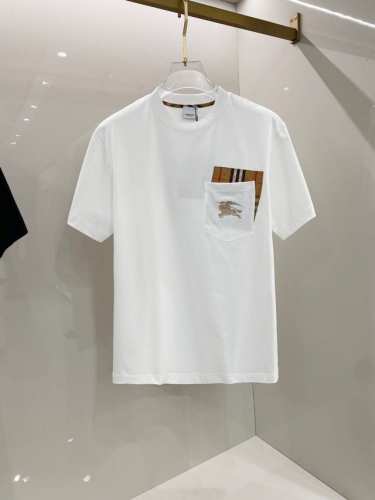 巴宝莉 2025早春新款男女同款短袖T恤，！定制专属纯棉面料，定制原版工艺螺纹，胸前重工字母Logo工艺设计！简约大方，从容百搭，档次极高，完美融入时尚还有风情