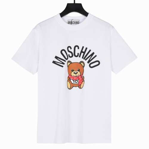 Moschino莫斯奇诺2025春夏新品小熊印花短袖T恤 面料采用300克重精梳棉，定制32支1*1螺纹，成衣两遍水洗处理，面料舒适亲肤无异感，定制定染面料，纺