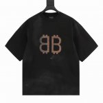 p140 balenciaga/巴黎世家 橘字Bb印花圆领短袖 原￥10,900购买，精纺平纹面料、赃污油墨印花、洗水做旧效果、石磨破洞设计、大廓形版型、全套辅