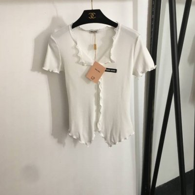 款号20253229 Miumi*新款 领标Logo贴布 蕾丝花边装饰修身短袖坑条T恤上衣 白色 黑色 Sml M码 胸围76 袖长15 衣长49-58