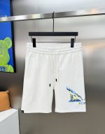 Fend*芬-迪25S夏季男士运动休闲五分短裤.可搭配套装！新款登陆.侧身无缝设计.立体小怪兽标识.减龄耐看！进口高级锦棉面料.上身柔软舒适，穿上非常惹眼哟！！