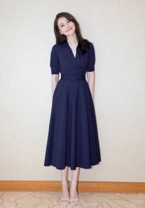 连衣裙 爆款出货 高圆圆同款 时尚V领高腰修身大摆连衣裙新品现货 一色四码Smlxl s码 肩宽38 胸围88 腰围66 袖长24 衣长118