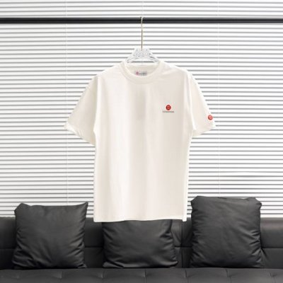 lulu Lemon 露露乐檬 25Ss 字母标识刺绣短袖T恤 露露今年太好看 难以形容对它的喜爱 既有高级感又兼顾舒适度 按头安利 立体刺绣Logo很高级 一