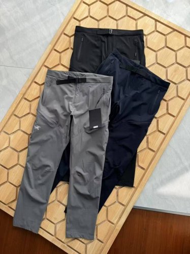 Arc'teryx 始祖鸟Gamma Lt 多功能防泼水轻薄速干直筒休闲长裤 升级腰头设计 带有腰带安全扣 包括一个易于取放的大腿口袋 裤子的版型线条感，更加能