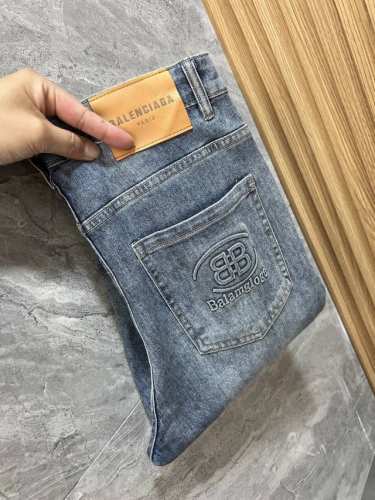 balenciaga 巴黎世家 2025春夏新品 三标齐全 牛仔裤 好货不用过多介绍 看细节 专柜码数：29-38 175 140上身32码
