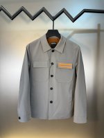 顶级代购版本★Zegna 杰尼亚Ss25春夏新款翻领夹克外套 质地采用进口高档顶级面料，手感柔软细腻上身柔软舒适，经典品牌Logo设计 原厂五金辅料，用料考究，
