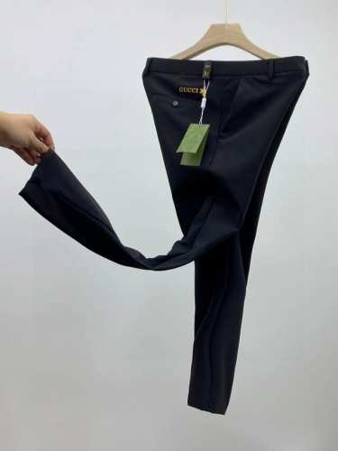 上新 Gucci古驰春夏季新品 线下原价3940！直筒弹力免烫修身男士厚款牛奶丝休闲西裤 颜色：黑色 尺码:30~31~32~33~34~36, 这款直筒版轻质
