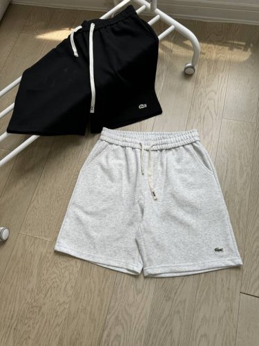 Lacoste 鳄鱼 经典简约刺绣贴布小标男女情侣款短裤 高品质300克高克重华棉面料 亲肤透气不起球 刺绣Logo点缀 时尚又个性 超级洋气的一款 强烈推荐单