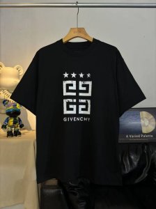 实拍图 顶级版本 #Givenchy#纪梵希.25Ss.经典4G印花短袖T恤 面料采用定制Giv全棉双纱面料 克重260G 手感松软细腻扎实 舒适透气不易变形