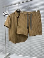 上衣 裤 高端定制 2025夏季最新款牛仔套装 柜台同步发售 原版定制复刻 客供五金辅料 原单品质 进口牛仔面料高弹力 重工洗水 做工走线精细 上身绝佳 优选单