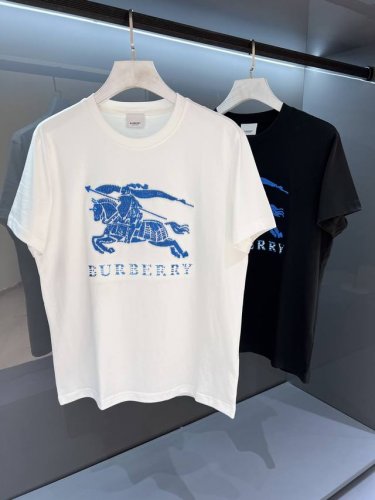 新品 Jy- 经典字母 战马2025Ssbur*Erry 男士圆领时尚标运动短袖T恤 独有的简约时尚感从不落单,英伦时尚依旧掩藏不住.客供针织棉面料,经微型针织