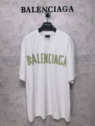 balenciaga巴黎世家 顶级版本.官网品质 美纹纸胶带印花短袖T恤 成衣水洗磨烂做旧 胶带质感和背后黄色胶带感觉都是经过多次调试才出来 洗后克重260G