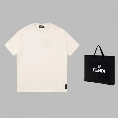 供 Fend* Ss 早春新款短袖 李敏镐同款 原版开模特制提花面料 黑色小扣标 完美细节处理 经典Logo图案 上身超好看 男女同款 尺码：Smlxl