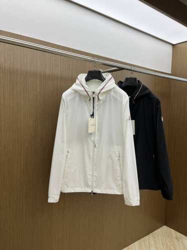P380 Mon2550春夏独家专供新款连帽夹克外套，时尚简约夹克、高端潮流时尚外套 透气舒适度高，细节无可挑剔，品牌元素设计理念，体现高品质。呈现休闲裁剪，F