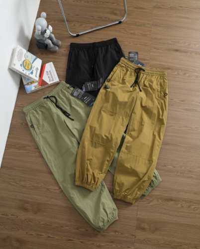 品牌：可隆 Kolon Sport 尺码：S-M-L-Xl-Xxl 颜色：黑色-绿色-黄色 面料科技: 防水 微弹力 强透气 速干耐磨 裤型:直筒裤 腰部：外抽