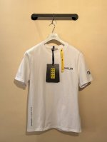 蒙口 2025夏季新款 植绒字母T恤 成衣正反双面 利用植绒工艺还原清晰印花 勾勒出字母和卡通兔子图案 反面大Logo 突出品牌徽标图案 时尚高级感立现 打造个