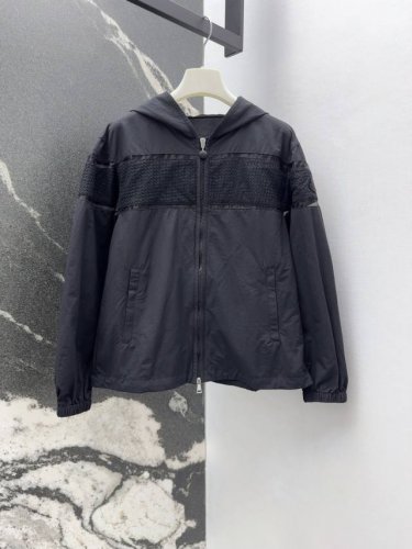 mc 25Ss 春夏新品编织绣花拼纱连帽轻薄外套 经典下摆抽缩设计 宽松版型百搭不挑人 上身显瘦又高挑 甜酷优雅帅气又时髦 原版定制五金配件 轻薄尼龙面料 实穿