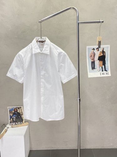 Zegna杰尼亚独家专供新款原单男士休闲短袖衬衫 高端定制 高端版本 时尚百搭爆款进口面料 手感超柔软细腻 穿着亲肤舒适 高端精品 代工厂p精细做工 上身非常赞