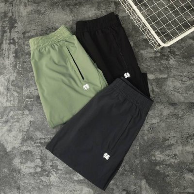 kolon 可隆牛货来袭，而且是整单爆款，男士运动梭织四面弹速干骑行跑步短裤，看见的兄弟们速度线收藏了， 大货已经入库了，现货发货，牛逼的不是一点点，， 全罔毒