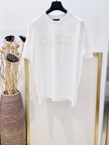 Size：S M L Xl 黑白两色 男女同款19771217000571 G家G*Cci 古驰 2025Fw早春 毛线立体刺绣短袖T恤 建议干洗或包裹洗衣袋单