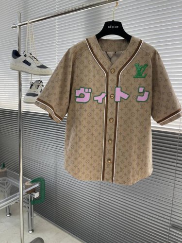 驴牌 2025新款联名Details 新款短袖棒球服衬衫重磅独家发售 官网同款！25巴黎走秀限定联名款 本款衬衫融汇棒球运动元素绝了，章仔绣花工艺，麂皮包边条纹