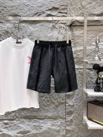 芬迪 三标齐全 2025夏季新款男士休闲短裤，高级定制面料透气面料 透气弹力舒适度极高，细节无可挑剔，顶级辅料配备，原版Logo设计理念，手感细腻柔软！上身版型