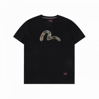 Evisu 福神 25Ss 织锦海鸥刺绣短袖 正面以日本松柏与仙鹤图案织锦小海鸥贴布装饰，展示精美工艺。短袖后劲处更可见烫金Evisu标志，更添奢华气质。搭配穿