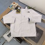 上新210 【款号：Dx9910】高版本 2025新款The North Face北面Tnf经典简约字母Logo印花防水透气软壳连帽冲锋衣外套，助你无惧低温，尽
