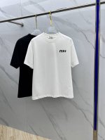 Miu* 缪缪2025Fw春夏新品圆领打底外穿T恤，立体感Logo常规半袖纯棉打底T恤，棉，手感面糯有骨感，柔而有韧性。工艺处理，韧性和抗皱性能得到大幅度提高。