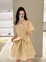 上新 Loew* 罗意威 2025新品上架宽松文艺腰带连衣裙 定制Yb进口斜纹稠材质 质感舒适细腻 短袖连衣裙版型 裁剪利落修身 腰身微A版型起到遮肉包容效果