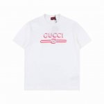 180 Gucci 古驰 25Ss 重影字母印花短袖 面料采用265克平纹32支双股双纱紧密赛络纺进口“福原”牌大圆机织造而成，双面做蚀毛无尘处理，面部蚀毛后使