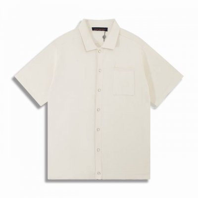 正确版高品质 1V 2025Ss新款暗纹提花针织短袖开衫 面料：采用16支单纱纯棉纱线，原版定染同色面料，该款面料版型偏硬 上身效果立体有形，久穿不变形。外穿搭