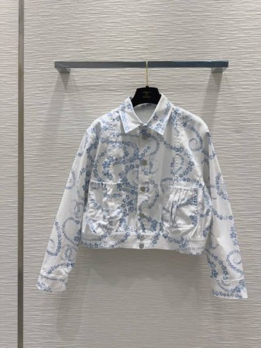 chane* 2025Ss新款 系列出品 又一款时尚达人的心头好！细节精致 每一件到手都是惊喜满溢 高级时装工艺 版型绝绝子 不挑身材 实用百搭 舒适与功能相结