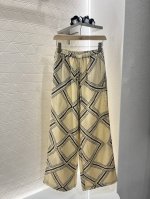 Herme*2025新品上架 亚麻印花直筒裤 定制Yb进口亚麻棉材质 肌理明显 透气好穿 阔腿直筒长裤剪裁 搭配同色抽绳 穿脱方便不限身材 飘逸轻柔面料放大休闲