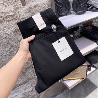 Moncler蒙口 休闲裤 西裤2025Ss春夏新款 高级定制裤子专用面料 定制原版五金 重工工艺打造 车工走线精细 定制面料 柔软舒适 质感显著 辅料精美 上