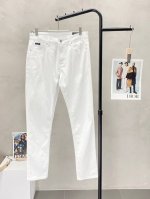 P250。Dolce&Gabbana杜嘉班纳独家专供新款 牛仔裤，高端版本！专柜定制面料 透气舒适度高，细节无可挑剔，品牌元素设计理念，体现高品质。手感细腻柔软