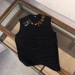 fen*Di 芬迪 情侣款百搭纯棉背心 面料柔软舒适 全新设计灵感 极具时尚代表性 精致压胶小眼睛印花Logo设计 手感舒适透气 极为时尚耐看有腔调 上身效果高