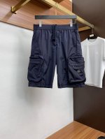 mon*Cler蒙口 25年夏季新款联名款休闲多口袋短裤 抽绳百搭选用精心细致的做工，并融入时尚流行元素，定制品牌联名Logo点缀，两侧拉链大口袋设计 穿着舒适
