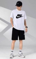 Nike 耐克休闲情侣款短袖短裤运动套装，男女均可轻松上身驾驭 ，面料柔软有弹性超级舒服 ！细节一步到位 ，腰部内里有抽绳可以随意调节！ 上身效果超赞！超舒适！