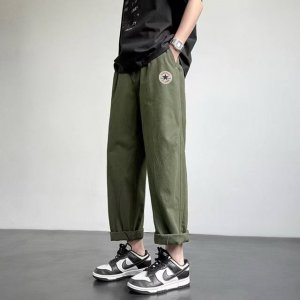 上新 Converse 匡威 海外版专柜新款纯棉四色百搭工装裤休闲裤九分裤长裤，男女同款。 匡威今年最新系列休闲裤，经典的纯色系风格，超级百搭耐看，四色齐发，都