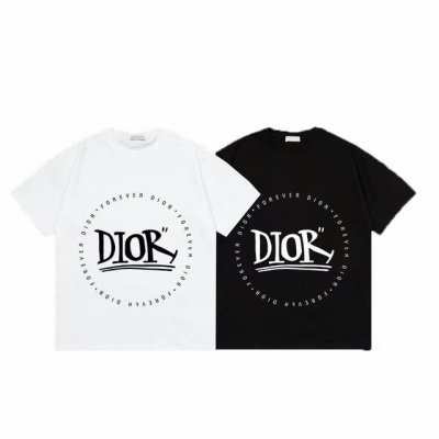 上新款号： D1017 Dior 迪奥 2025Ss印花字母短袖T恤 采用品牌Logo撞色印花图案！ -面料：260G双纱纯棉短袖，配套320G纯棉罗纹 原版面