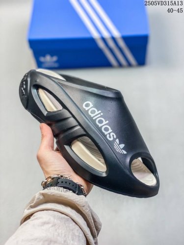 公司级阿迪达斯 Adidas Superstar 25夏季新款男士外穿时尚沙滩踩屎感透气凉 舒适透气 耐磨 轻运动 柔软舒适 具有独特的凹凸设计和防滑功能 确保