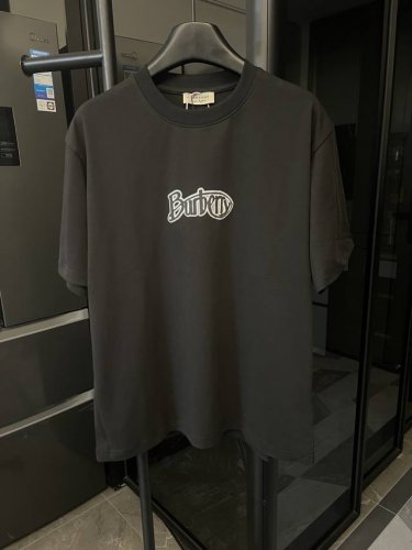高版 Burberry 巴宝莉 25Ss 草体发泡字母印花短袖 黑 重磅克重260G纯棉双纱面料 螺纹定织定染通肩拉条工艺增加衣物清洗寿命 触感舒适 品质上乘