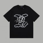 顶级版本 区别通货 款式 路易威登Lv云朵刺绣短袖 颜色 图片色 尺码 S-Xl 面料 300克双织纯棉 辅料 全套定制辅料 无性别区分 男女同款