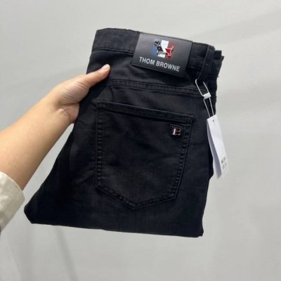 顶级版本 2025春夏欧洲专柜新款 超A代购级别海外贸易公司订单货源，顶级原单高端男士定制时尚修身小直筒牛仔裤。，528～43 颜色：图片色 尺码：29-40