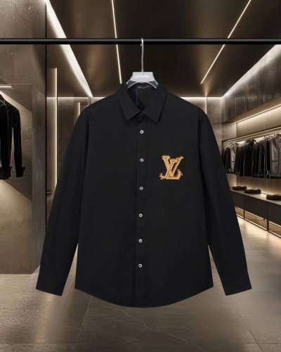 Lv 路易威登 爆款来袭 胸前Logo后幅绣花长袖衬衫 2025Ss官网新款长袖 衬衫 衬衣，精美刺绣Logo 高端版本，专柜定制面料 透气舒适度高，精工制作，